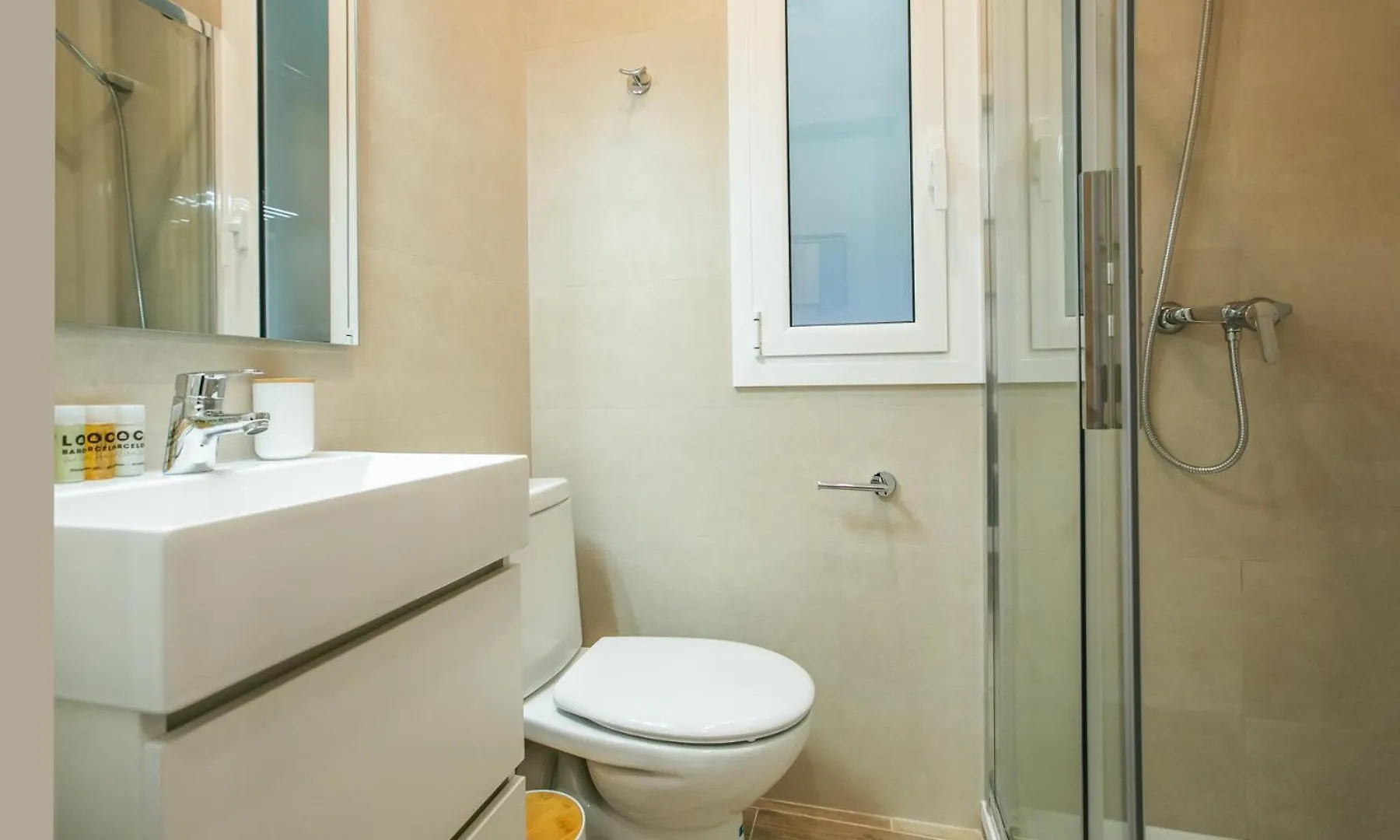 41Par1044 - Fantastic Apartment Барселона 0*,